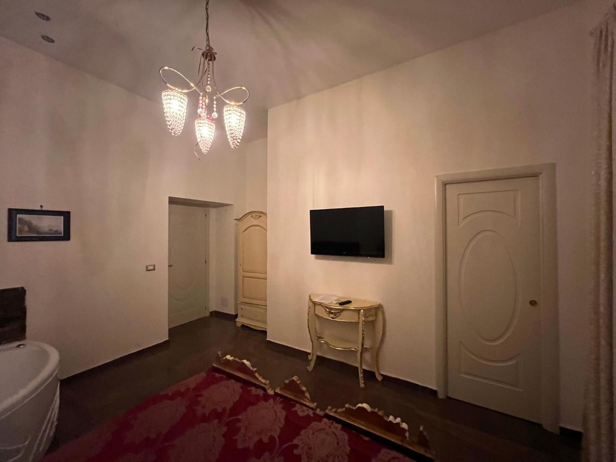 Beb Mariafrancesca Bed & Breakfast เนเปิลส์ ภายนอก รูปภาพ