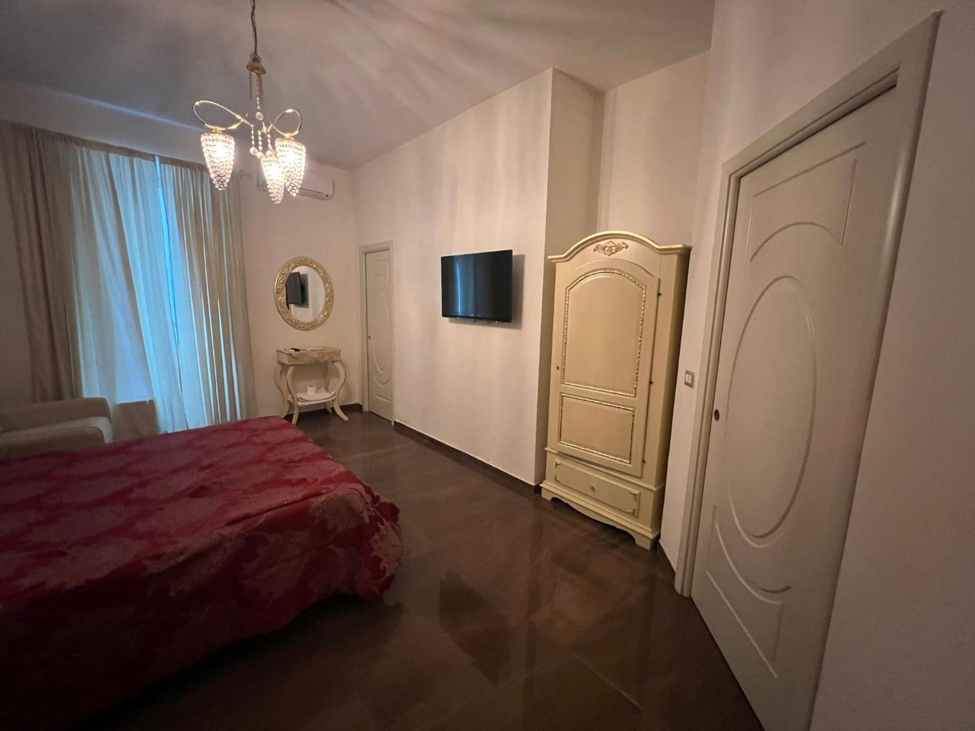 Beb Mariafrancesca Bed & Breakfast เนเปิลส์ ภายนอก รูปภาพ