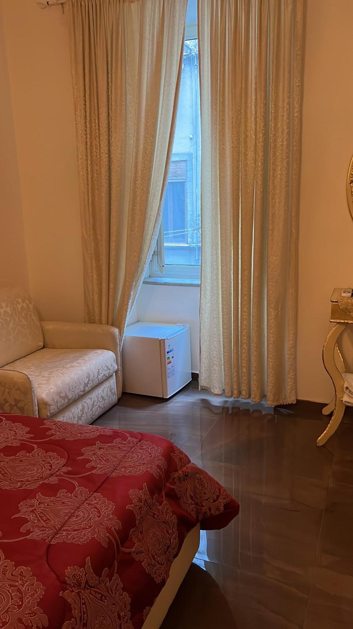 Beb Mariafrancesca Bed & Breakfast เนเปิลส์ ภายนอก รูปภาพ